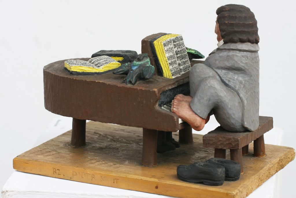 Sculpture "F. CHOPPEN PLAYS A CONCERTO FOR FOUR HANDS"